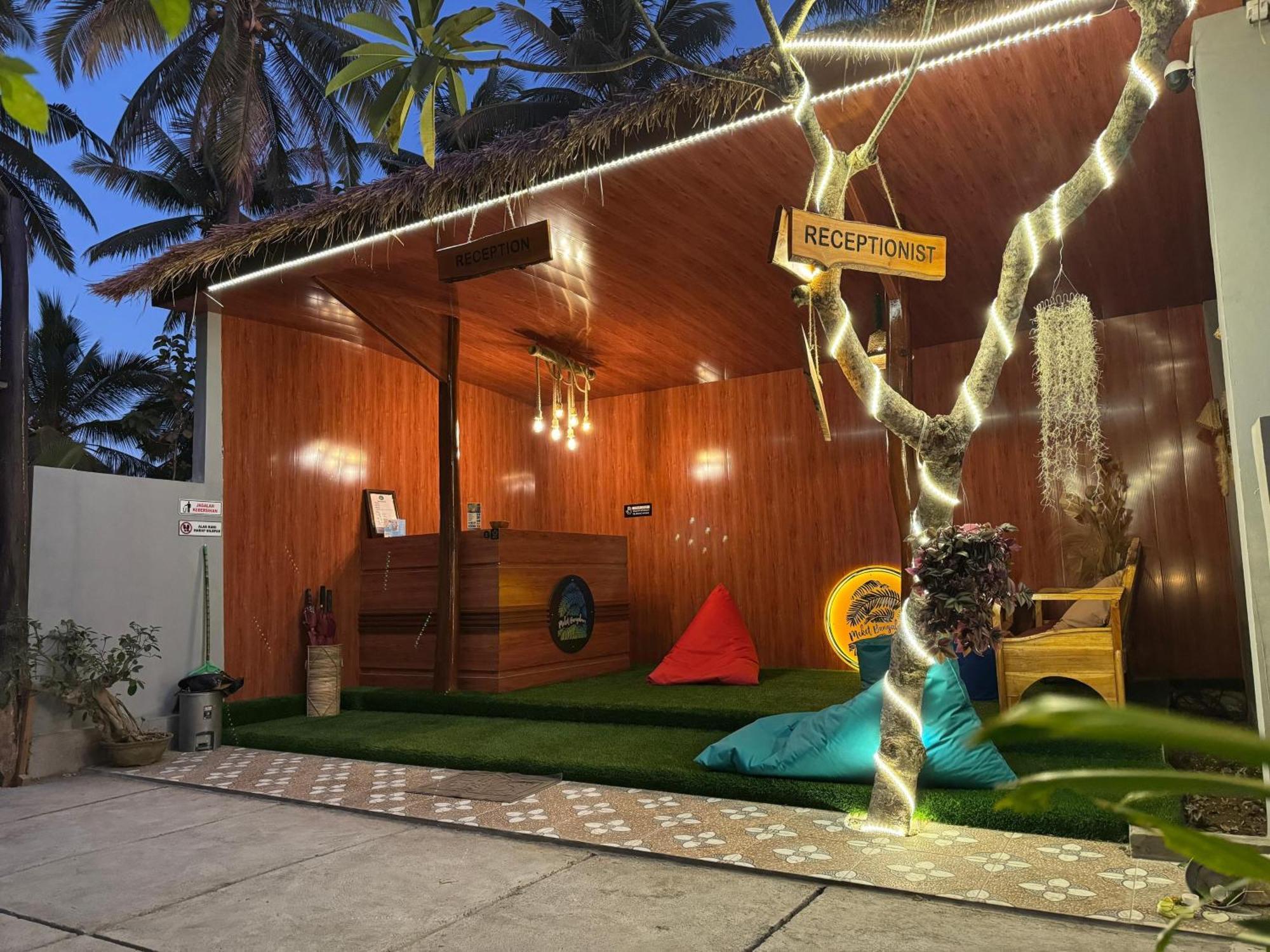 Meket Bungalows Toyapakeh Exterior foto